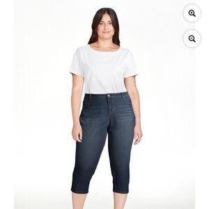 A3 Women’s Capri Jeans Size 16 EUC